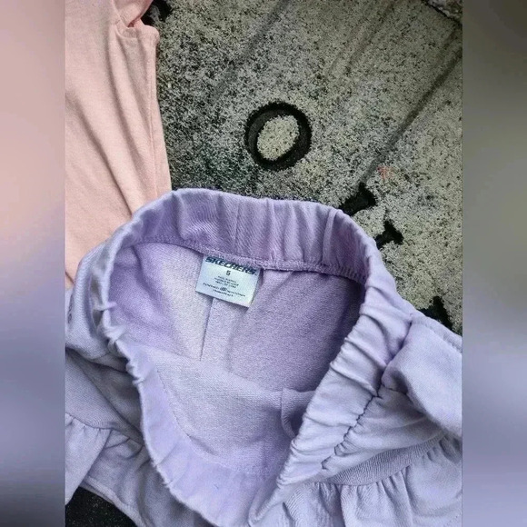 NWT Skechers Girls 2 Piece Set Floral Heart Tshirt And Ruffle Shorts Purple SZ 5 - Picture 4 of 6